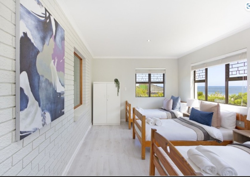 4 Bedroom Property for Sale in Rooi Els Western Cape